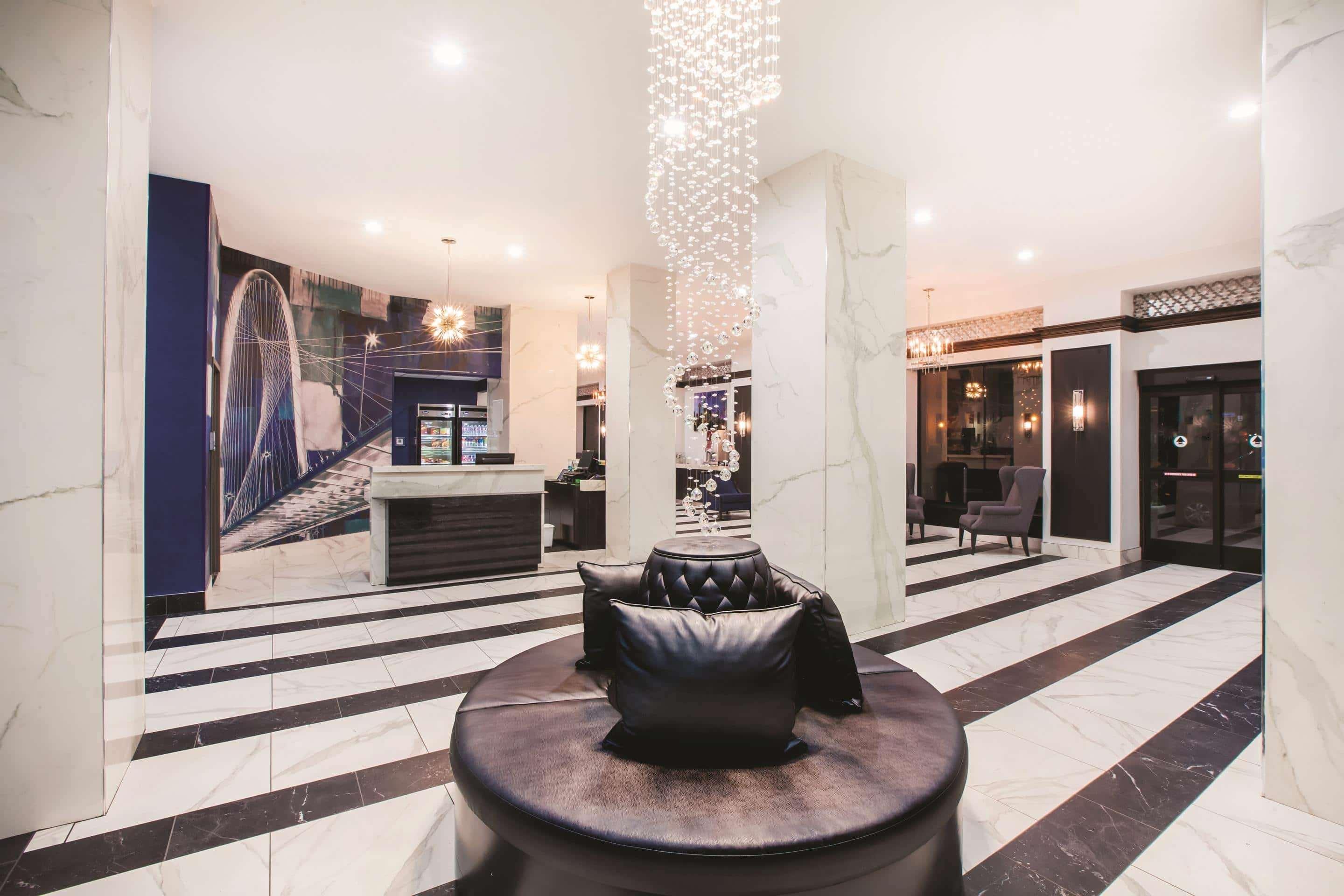 Holiday Inn Express - Dallas Downtown By Ihg מראה חיצוני תמונה