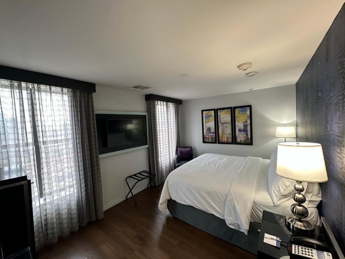 Holiday Inn Express - Dallas Downtown By Ihg מראה חיצוני תמונה