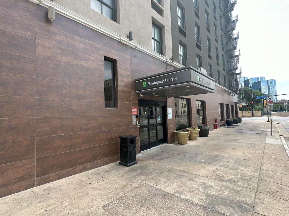 Holiday Inn Express - Dallas Downtown By Ihg מראה חיצוני תמונה