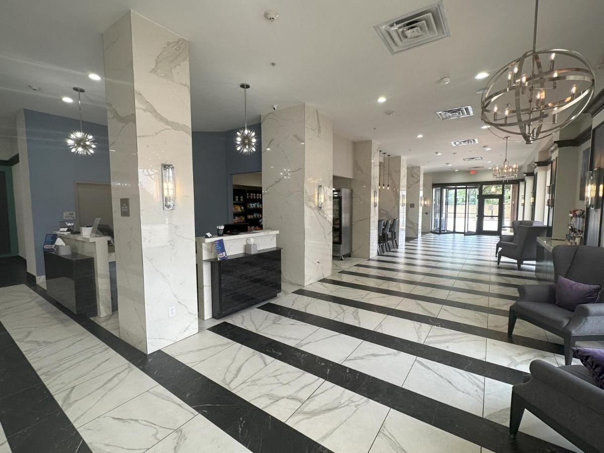 Holiday Inn Express - Dallas Downtown By Ihg מראה חיצוני תמונה