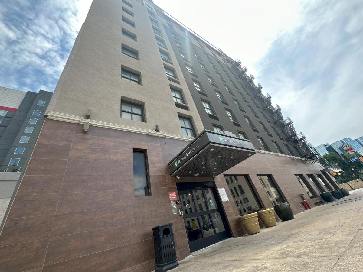 Holiday Inn Express - Dallas Downtown By Ihg מראה חיצוני תמונה